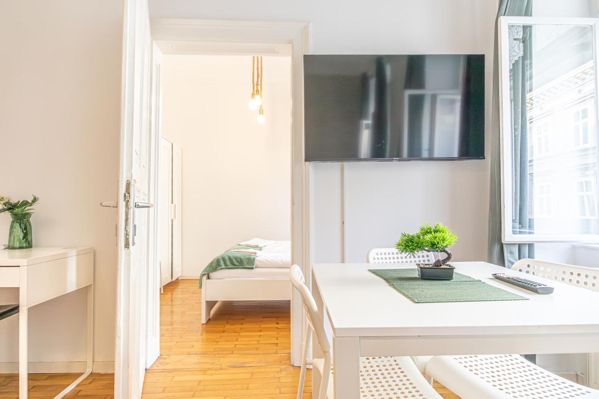Апартаменты Friendly 2Br Apt- Near Rennweg & Belvedere Palace Вена Экстерьер фото