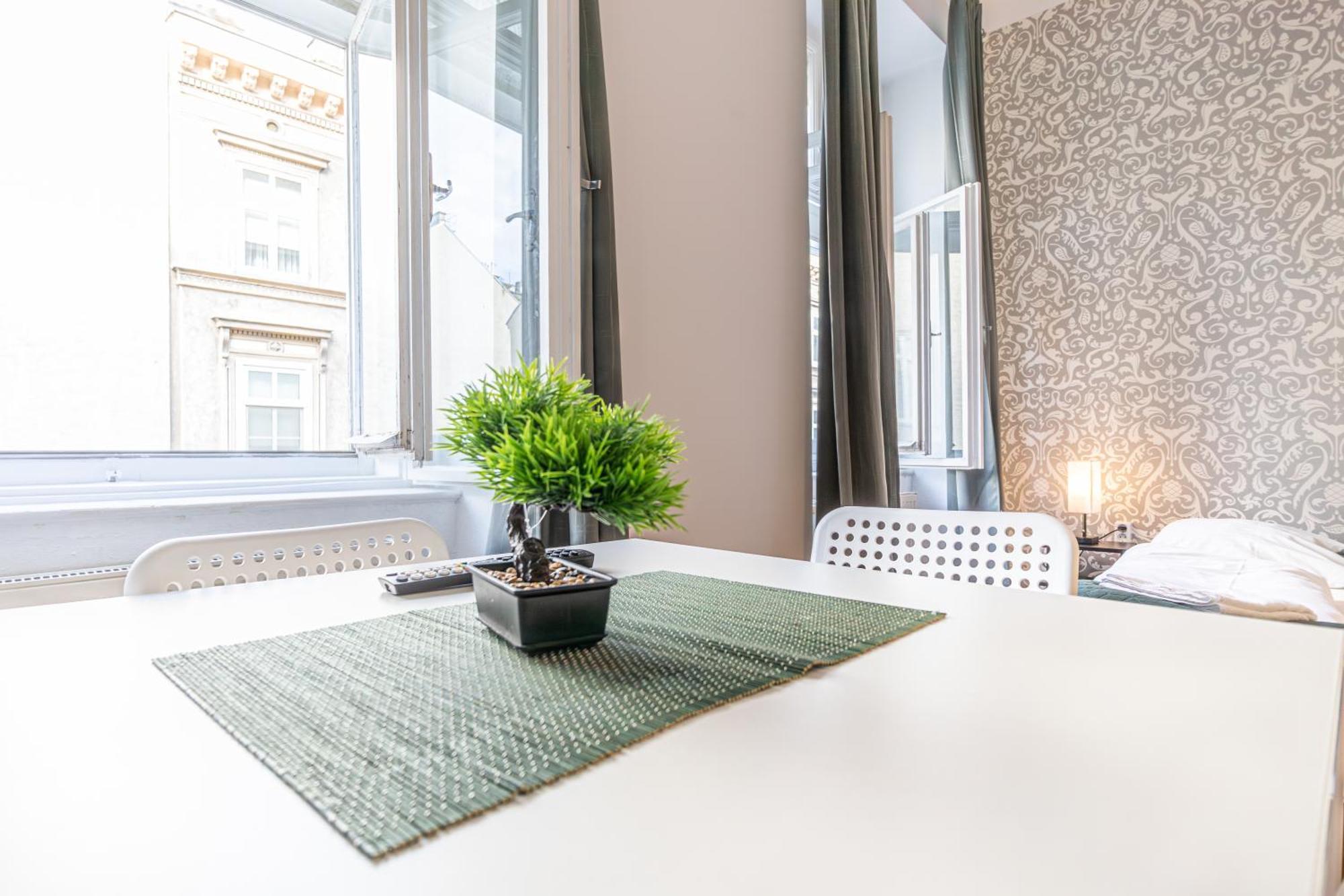 Апартаменты Friendly 2Br Apt- Near Rennweg & Belvedere Palace Вена Экстерьер фото